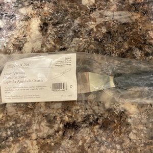 Pampered Chef Large Spreader NEW never opened